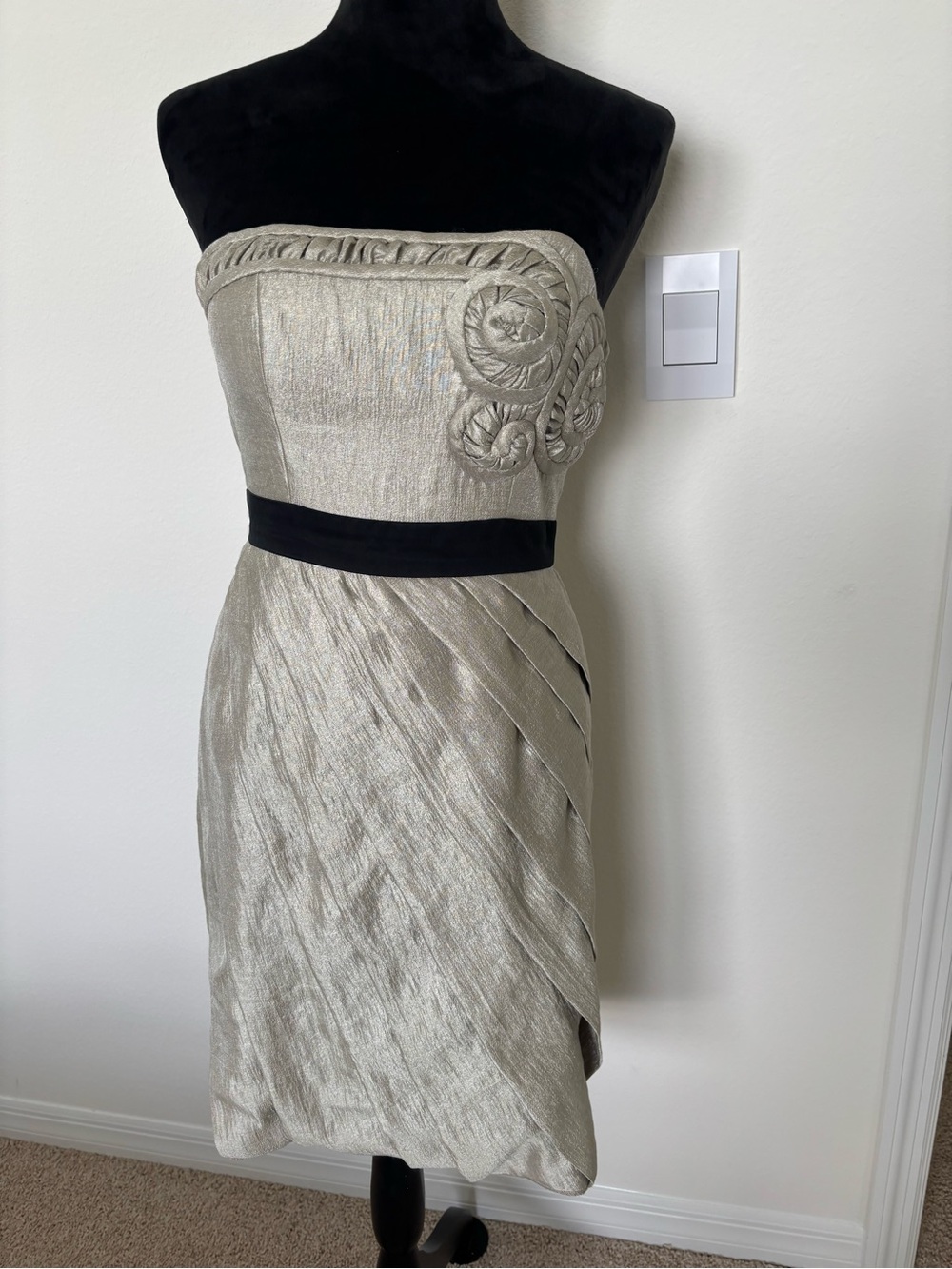 Max and Cleo Metallic Silver Rosette Cocktail Dress Size 4